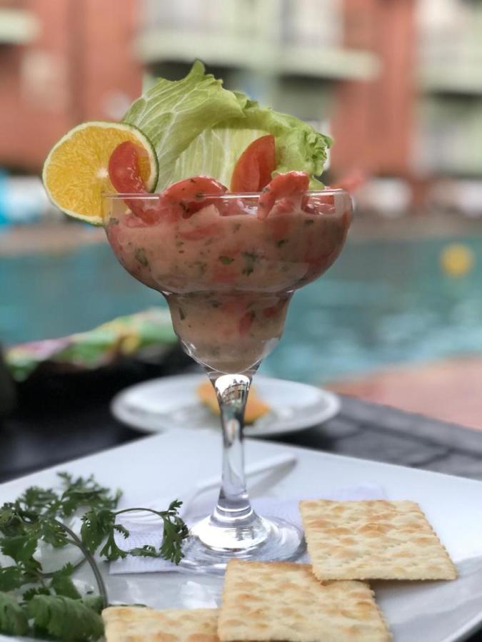 Caucasia Hotel Y Restaurante Meson Del Gitano מראה חיצוני תמונה