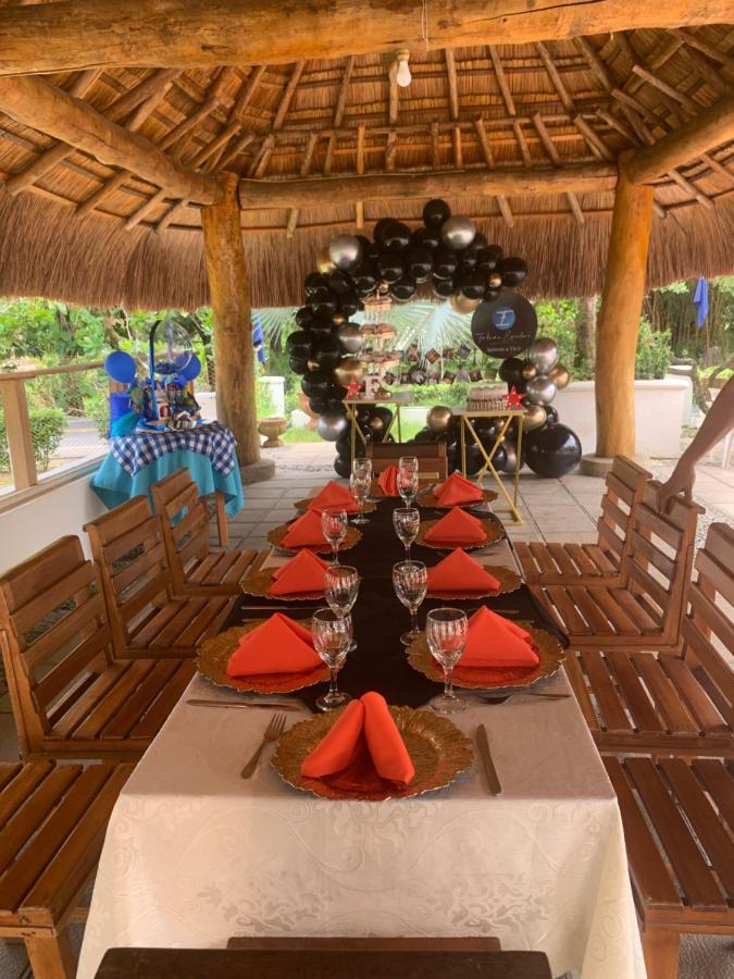 Caucasia Hotel Y Restaurante Meson Del Gitano מראה חיצוני תמונה