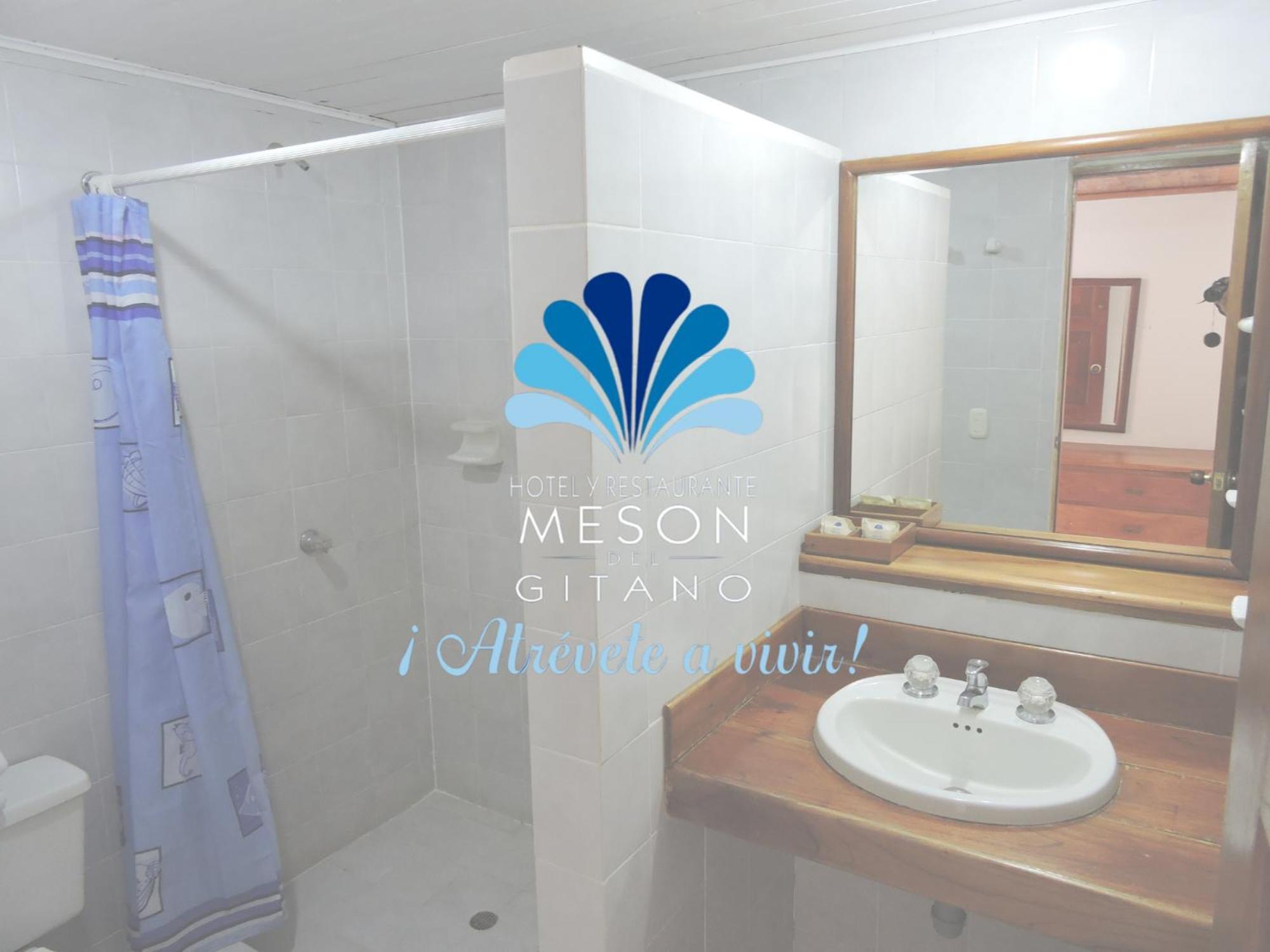 Caucasia Hotel Y Restaurante Meson Del Gitano חדר תמונה